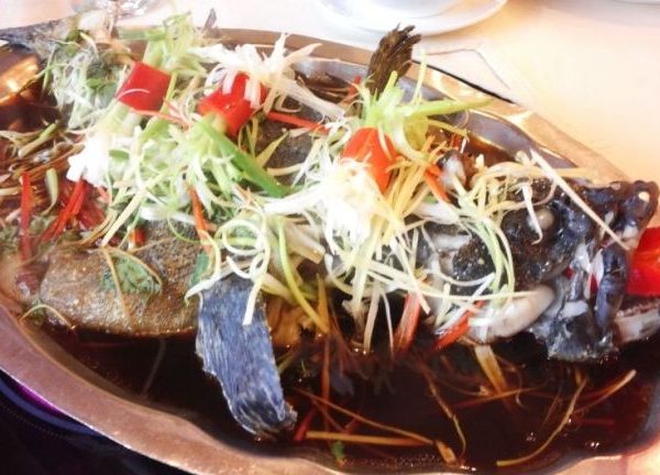 Cách Làm Cá Lăng Hấp Xì Dầu Đặc Biệt Thơm Ngon